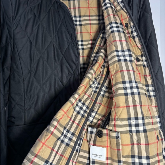 Burberry Diamond Quilted Thermoregulated Jacket. - Picture 3 of 8